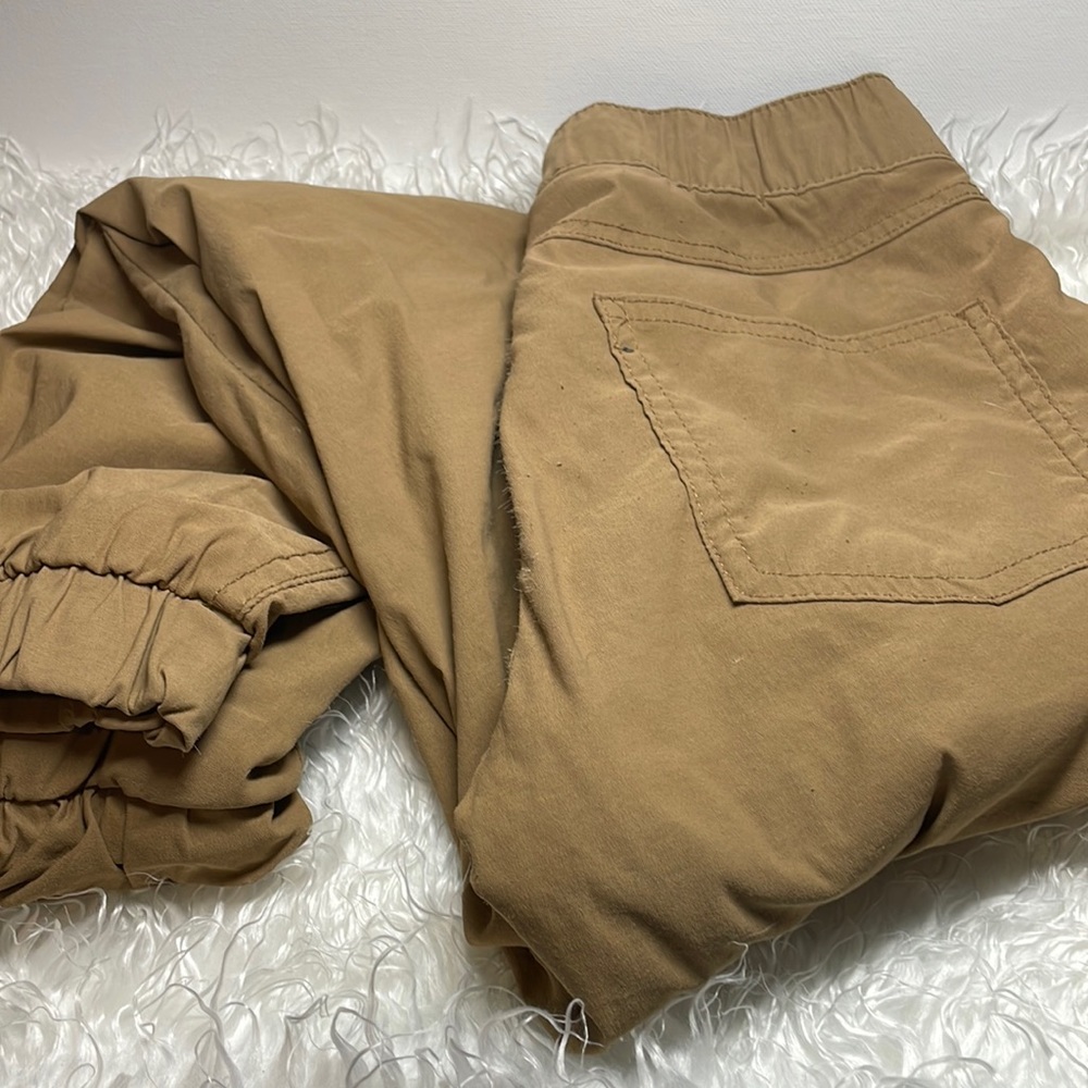 Khaki pants